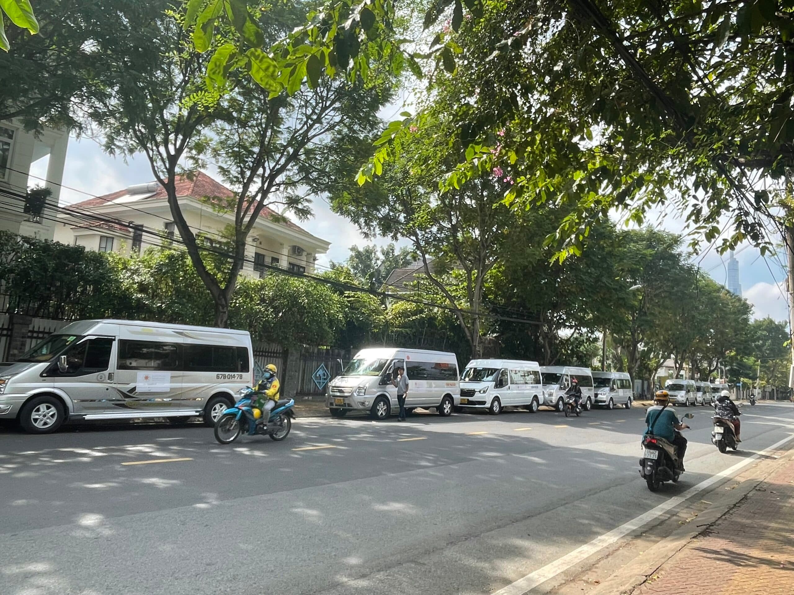 Saigon School Bus operations 3